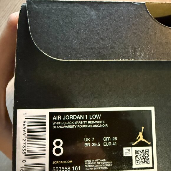 Air Jordan 1 Low SE - Mens 8 - Picture 2 of 9